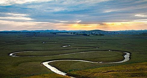 虚拟桌宠风格生活模拟 《我的小小人生》收获特别好评